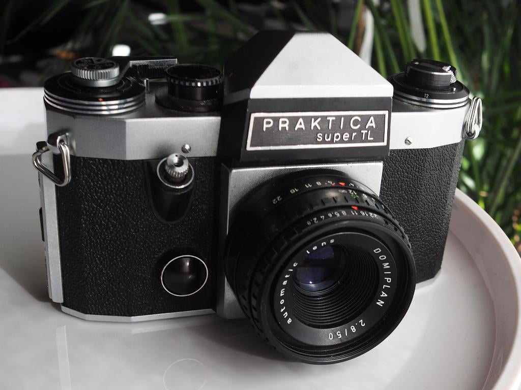 Praktica Super TL avec Domiplan 50 mm f/2,8 M42, TV, Hi-fi & Vidéo, Appareils photo analogiques, Enlèvement ou Envoi, Utilisé