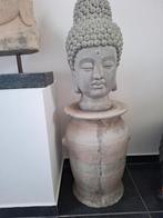 Prachtig stenen hoofd op staander, Ophalen