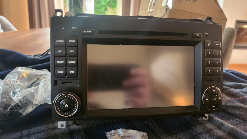 Mercedes GPS autoradio + achteruitkijkcamera — Bluetooth/DVD, Auto diversen, Autoradio's, Ophalen of Verzenden