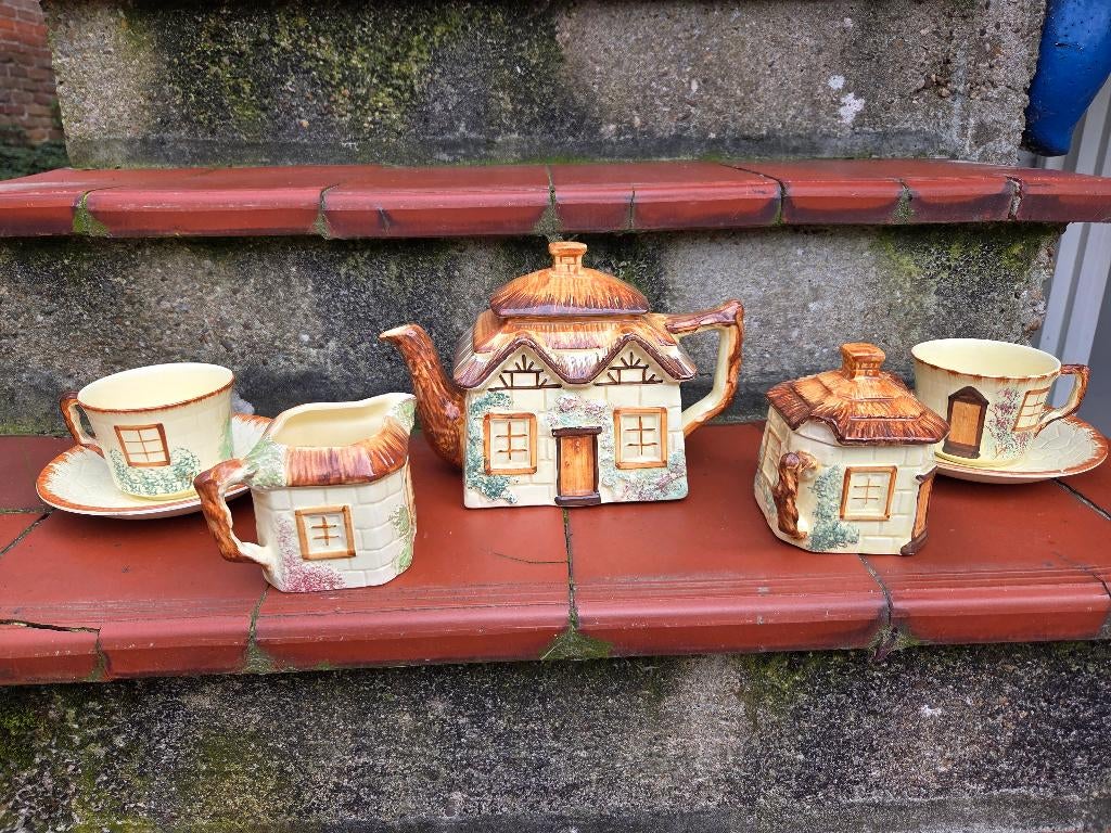 Service  a thé ancien keele paint a la main anglais, Enlèvement