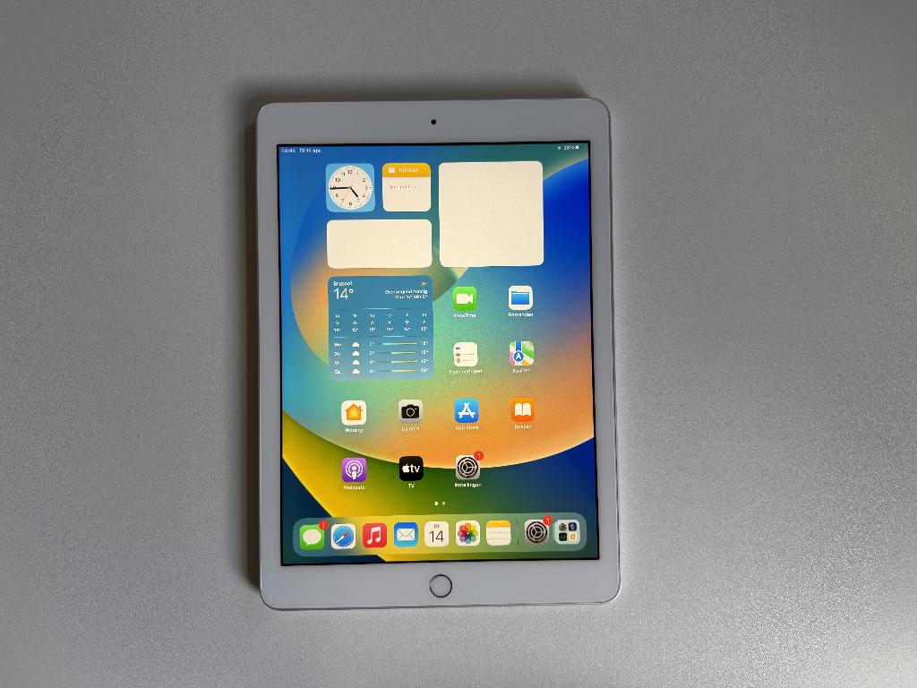 Apple iPad 5e generatie met hoesje, Informatique & Logiciels, Apple iPad Tablettes, Enlèvement ou Envoi, Apple iPad, 9 pouces