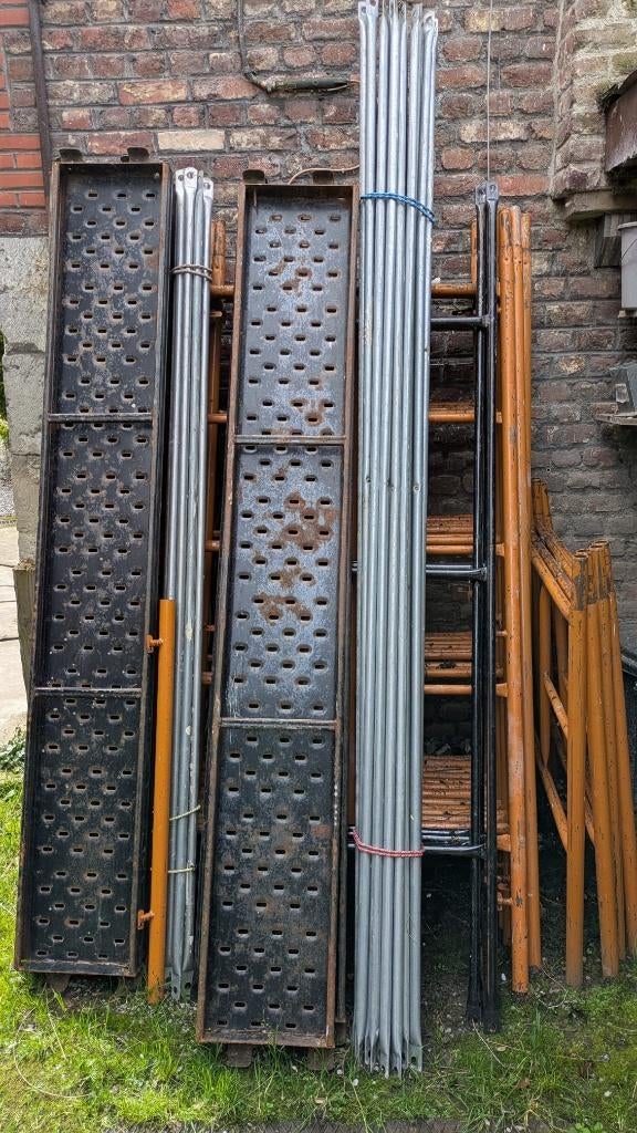 Lot d’échafaudage complet – idéal chantier / rénovation, Enlèvement, Utilisé, Échafaudage de façade, 5 mètres de hauteur ou plus