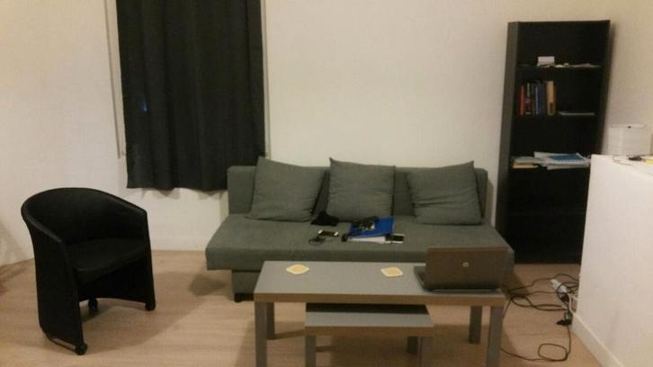 Kleine studio Antwerpen vanaf 1 april, €420/maand, Immo, Appartements & Studios à louer, Anvers (ville), Moins de 20 m²