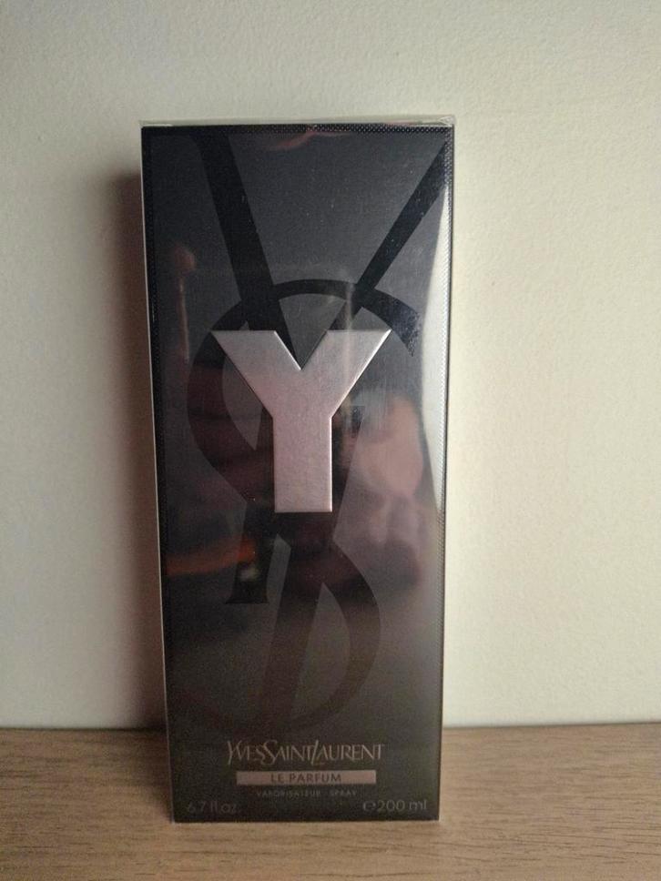 YSL Y Le Parfum 200ml (2023)–Ongeopend–Originele Formule, Handtassen en Accessoires, Uiterlijk | Parfum, Nieuw, Ophalen of Verzenden