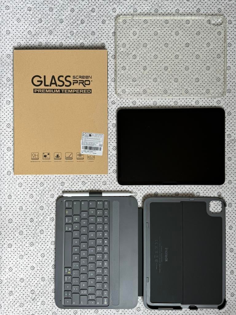 Ipad air 11’ M3 2025 128g cellulaire + wifi, Computers en Software, Tablet-hoezen, Ophalen of Verzenden, Zo goed als nieuw