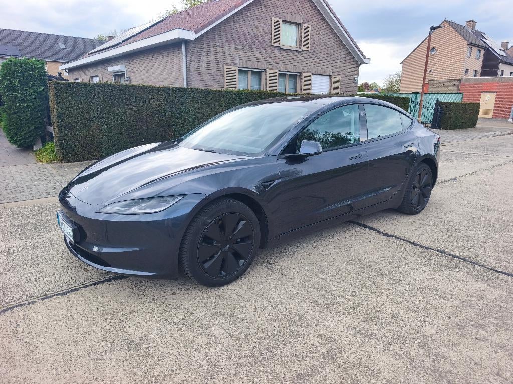 Tesla Model 3 Highland 2024 | Stealth Grey | HW4 | AMD Ryzen, Auto's, Tesla, Automaat, Parkeerassistent, 0 kg, Leder