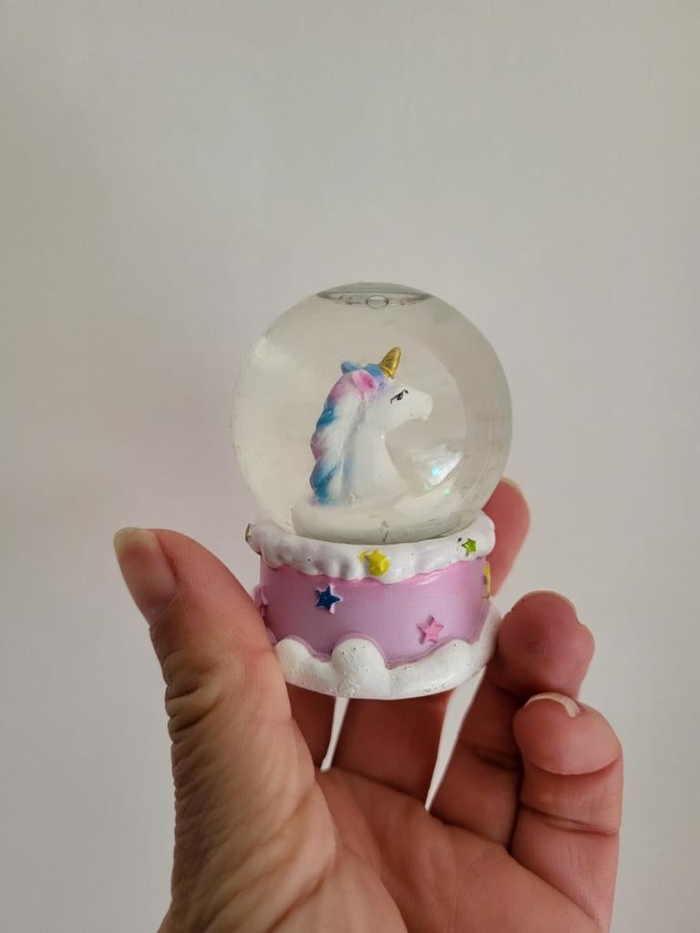 Unicorn sneeuwbal, Ophalen