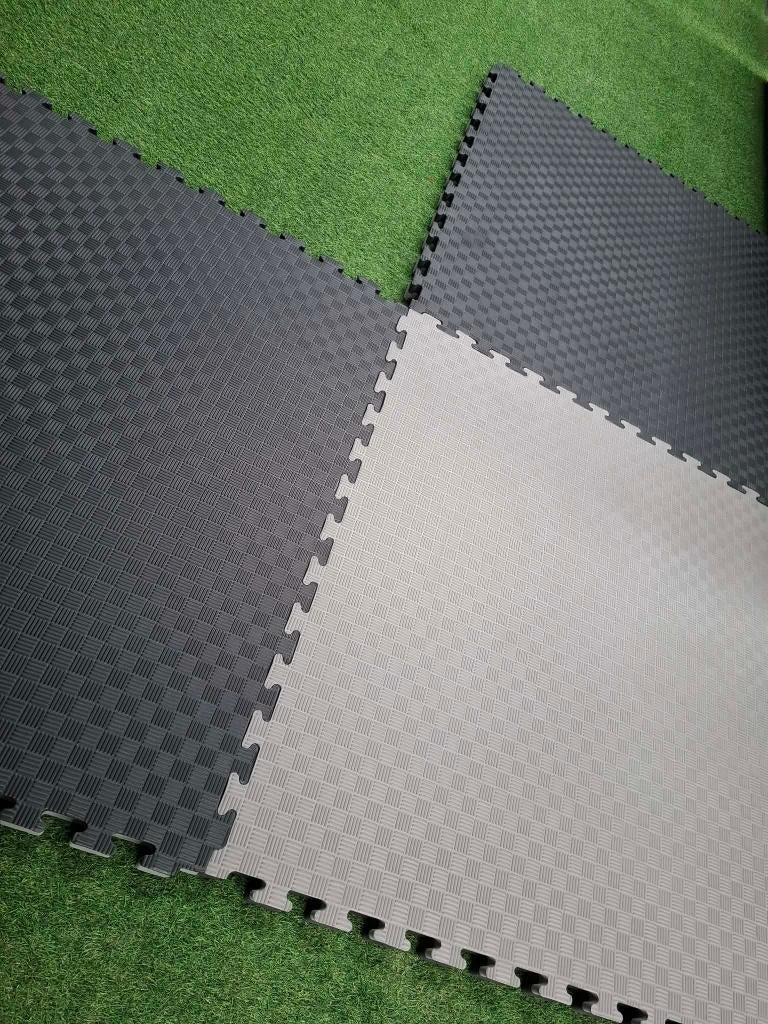 Tatamis Puzzle Noir / Gris - 40mm d'épaisseur, 1mx1m (occas), Sports & Fitness, Info@kriden.be, Enlèvement ou Envoi, Belgique