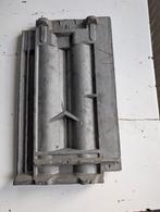 Cherche tuiles TTR 24/40 noir, Bricolage & Construction, Tuiles & Revêtements de toit, Enlèvement, Noir, 10 à 15 m², Tuiles