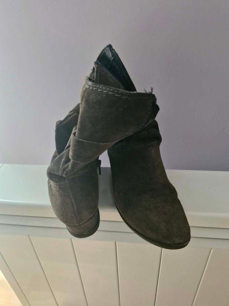 Bottines, Tamaris, Gris, Comme neuf, Enlèvement