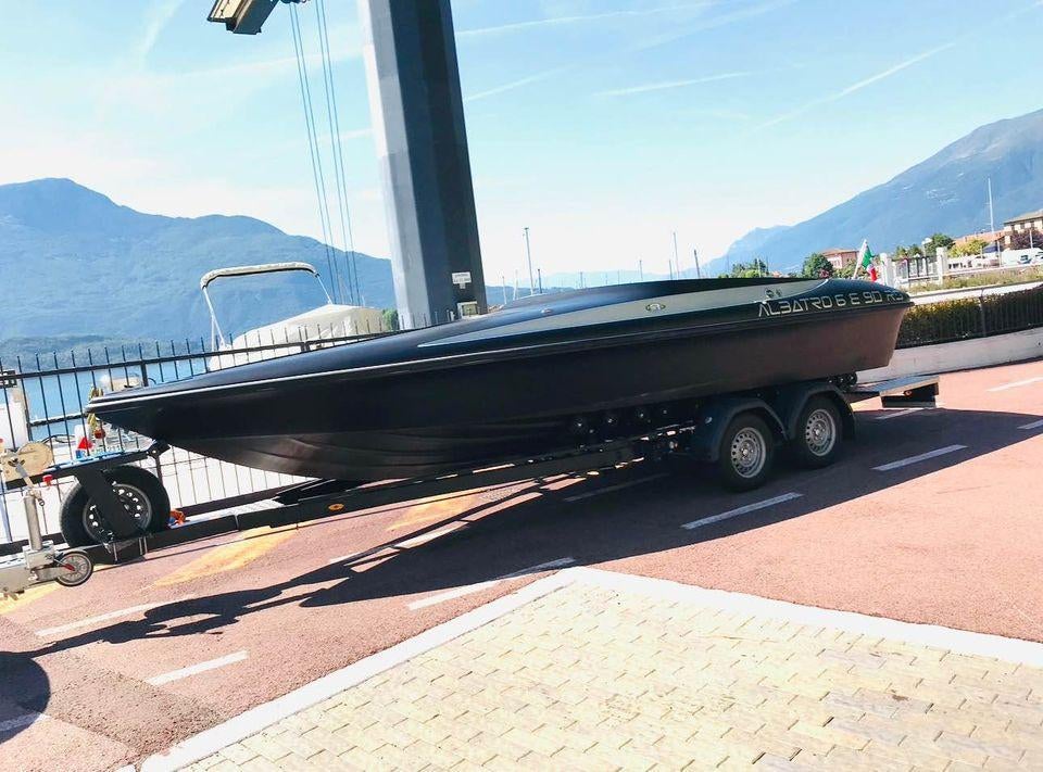 Italiaanse speedboot Albatro 690RS, Watersport en Boten, Speedboten, Ophalen, Zo goed als nieuw, Polyester, Benzine