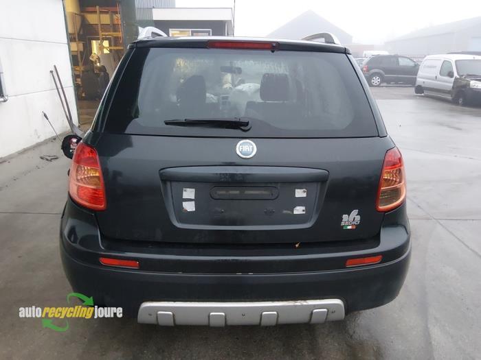 Hayon d'un Fiat Sedici (ZGE), Autos : Pièces & Accessoires, Carrosserie & Tôlerie, Haillon arrière, Fiat, Utilisé, 3 mois de garantie