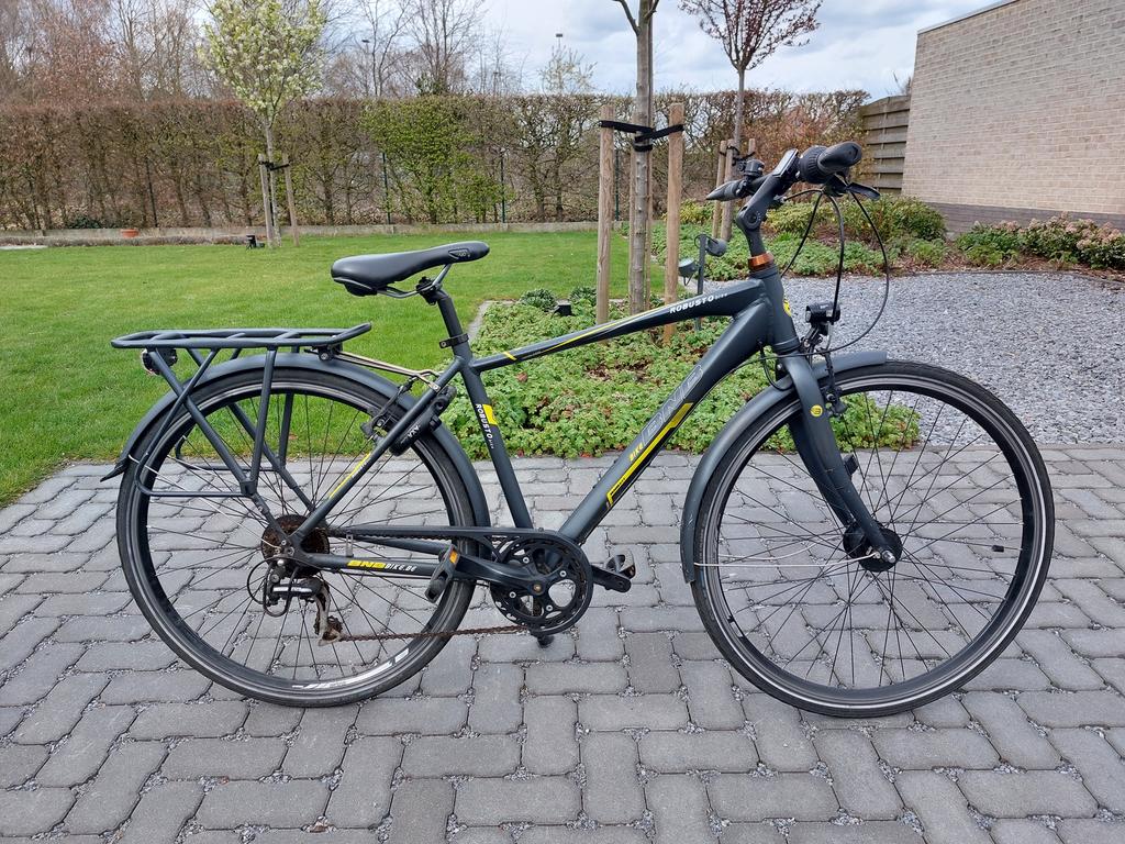 Jongensfiets BNB 28inch - grijs met geel, Enlèvement, Utilisé, 26 pouces ou plus, Vitesses