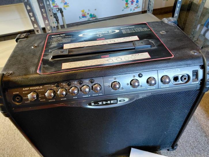 Line 6 Spider II 112 versterker 75 watts RMS 1 x 12", Muziek en Instrumenten, Versterkers | Bas en Gitaar, Zo goed als nieuw, Gitaar