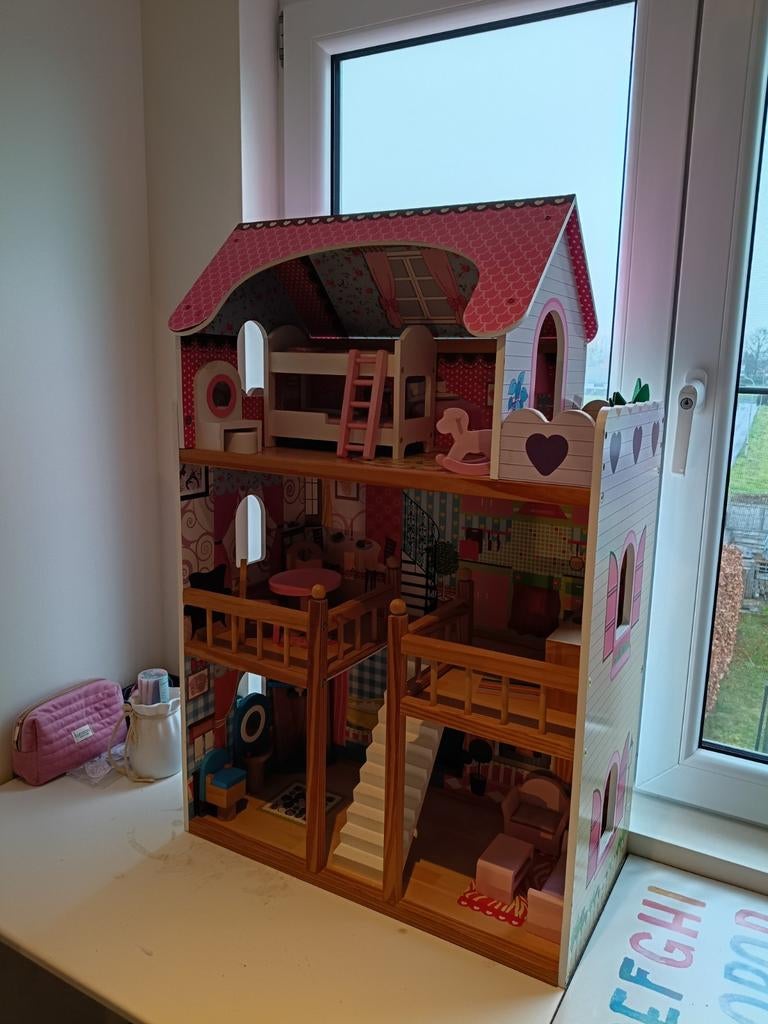 Houten poppenhuis met meubeltjes, Kinderen en Baby's, Speelgoed | Poppenhuizen, Ophalen, Poppenhuis