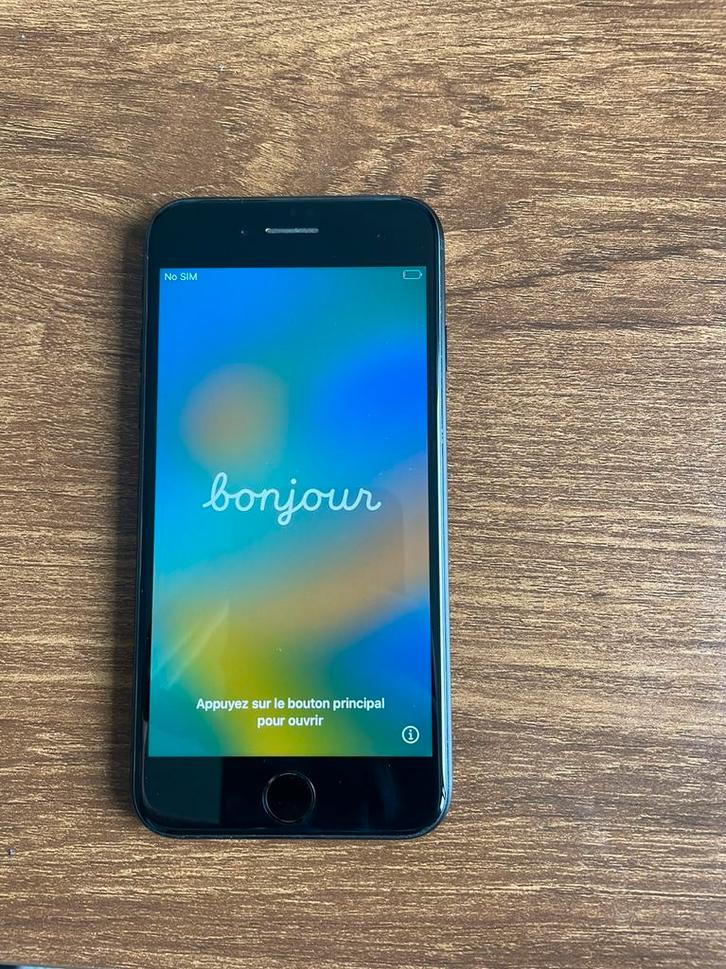 Iphone SE (2020), Telecommunicatie, Mobiele telefoons | Apple iPhone, Zo goed als nieuw, 128 GB, Zonder abonnement, Zonder simlock