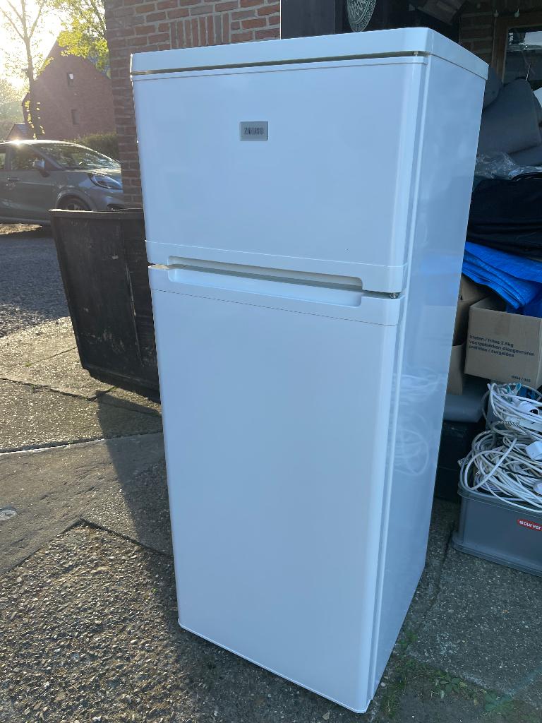 Zanussi koelkast met vriesvak ct235, Elektronische apparatuur, Koelkasten en IJskasten, Ophalen, 150 tot 200 liter, Gebruikt, 140 tot 160 cm