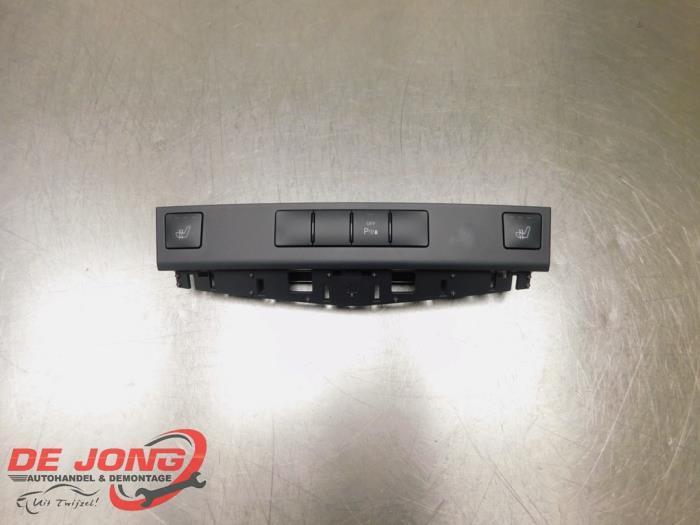 Commutateur chauffage siège d'un Mercedes GLK-Klasse, Autos : Pièces & Accessoires, Habitacle & Garnissage, Mercedes-Benz, Utilisé