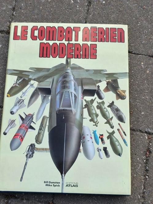 Must have boek (frans) voor luchtvaartfanaten, Verzamelen, Luchtvaart en Vliegtuigspotten, Zo goed als nieuw, Ophalen