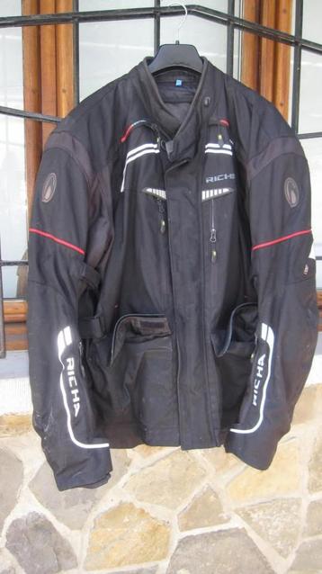 Motos vetements beschikbaar voor biedingen
