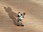 Disney Mickey Mouse Steamboat Willie pin, Verzamelen, Ophalen of Verzenden, Mickey Mouse, Zo goed als nieuw, Beeldje of Figuurtje
