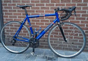 Koersfiets fietsklaar 28inch beschikbaar voor biedingen