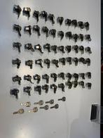 DOM sloten 60 stuks met dezelfde sleutel, Verzamelen, Ophalen, Zo goed als nieuw
