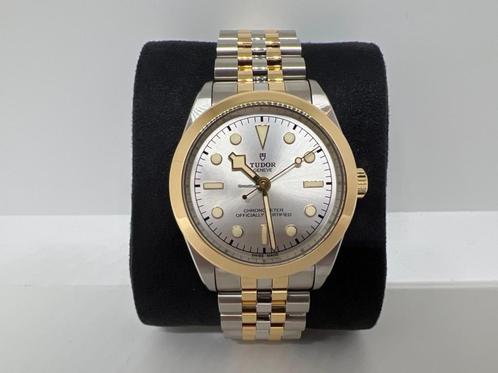Tudor Black Bay 39 Goud/Staal 2023 - Garantie, Handtassen en Accessoires, Horloges | Heren, Zo goed als nieuw, Polshorloge, Rolex