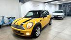 Mini cooper 1.6 essence 12 mois de Garantie, Auto's, 4 deurs, Zwart, Bedrijf, Handgeschakeld