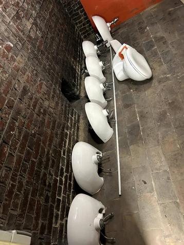 7 lavabo's beschikbaar voor biedingen