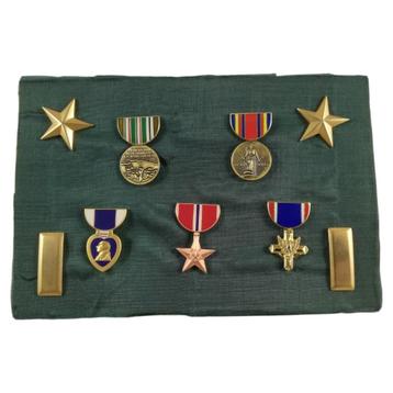 US Army - kleine set pins beschikbaar voor biedingen