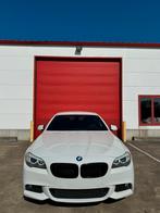 Bmw 520da 2012 240000km Mpack xenon/led/pdc, Auto's, BMW, Automaat, Euro 5, USB, Wit