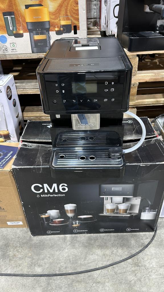 Miele coffee machine, Electroménager, Cafetières, Comme neuf, Enlèvement
