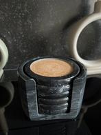 Marmeren onderzetters in marmeren houder, Enlèvement, Utilisé