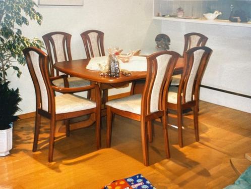 Eetkamer in kers compleet, Huis en Inrichting, Complete eetkamers, Gebruikt, 4 tot 6 stoelen, Ophalen