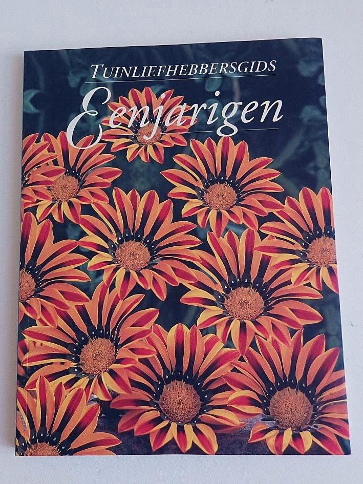 Eénjarigen, Boeken, Wonen en Tuinieren, Zo goed als nieuw, Ophalen of Verzenden