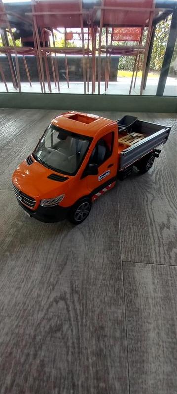 Brudor wegenwerk camionette beschikbaar voor biedingen