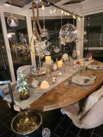 Table ovale 220x110cm bois de mangue beau pied se trouve à o, Huis en Inrichting, Woonaccessoires | Overige, Ophalen