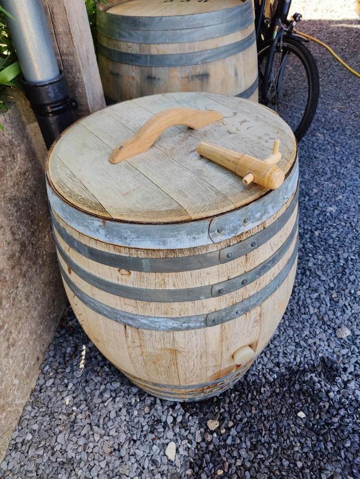 Eiken wijnvat,  eiken wijnton, regenton met deksel, kraantje, Tuin en Terras, Regentonnen, Zo goed als nieuw, Hout, Ophalen