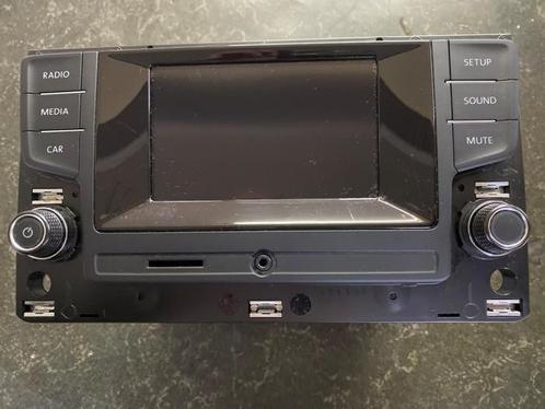 Radio van een Volkswagen Golf, Auto-onderdelen, Elektronica en Kabels, Volkswagen, Gebruikt, 3 maanden garantie