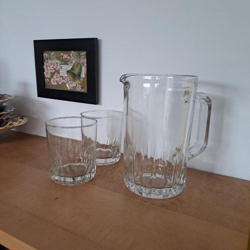 Waterkaraf en twee glazen, Antiek en Kunst, Antiek | Glaswerk en Kristal, Ophalen of Verzenden