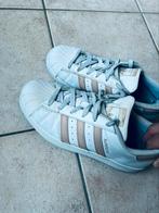 Witte Adidas schoenen sneakers, Ophalen of Verzenden, Zo goed als nieuw, Sneakers