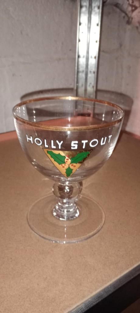 Brouwerijbier antiek glas geëmailleerd Holly Stout, Verzamelen, Biermerken, Gebruikt, Glas of Glazen, Overige merken, Ophalen of Verzenden
