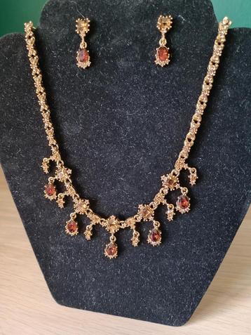 Vintage halsketting en oorringen / cognac- en gele strass beschikbaar voor biedingen