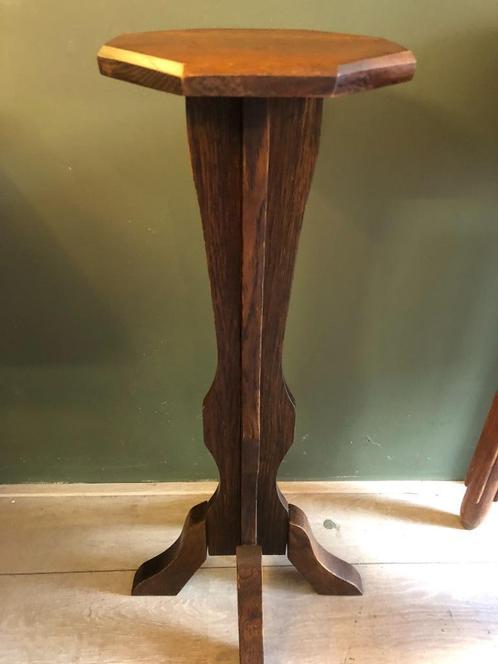 Donker Eiken Brutalistische Piëdestal., Antiek en Kunst, Antiek | Woonaccessoires, Ophalen of Verzenden