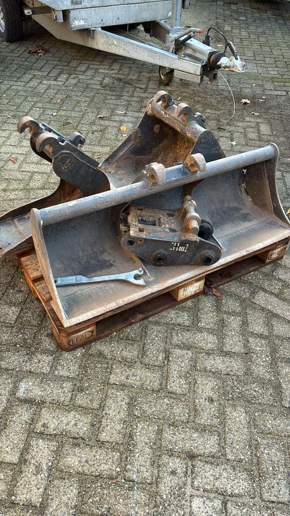 Bobcat klac snelwissel+ bakkenset e27 2a 3tons machine, Articles professionnels, Machines & Construction | Pièces, Enlèvement ou Envoi