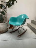 Uiterst zeldzame vintage Eames armchair turquoise glasvezel, Huis en Inrichting, Ophalen of Verzenden, Zo goed als nieuw