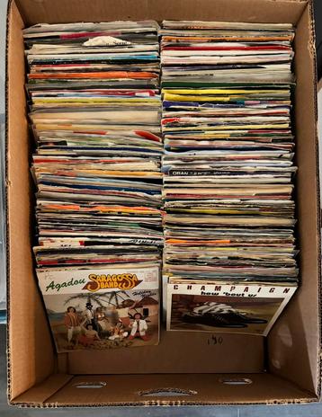 Lot +300 singles alle genres beschikbaar voor biedingen