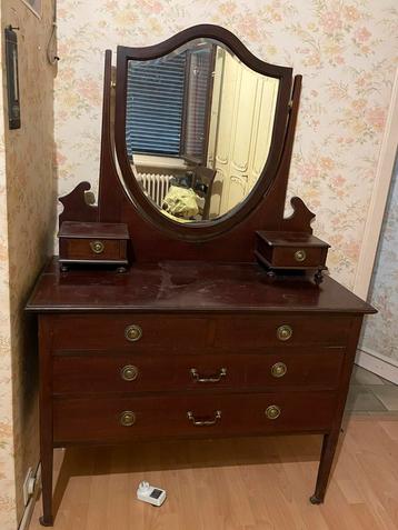 Vintage commode kast met spiegel beschikbaar voor biedingen