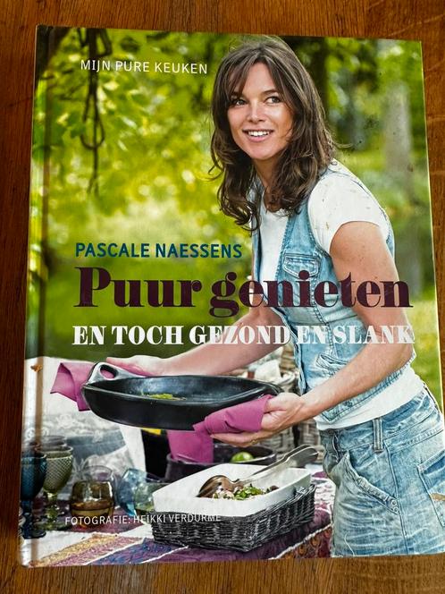 Pascale Naessens - Puur genieten en toch gezond en slank, Boeken, Kookboeken, Zo goed als nieuw, Ophalen of Verzenden